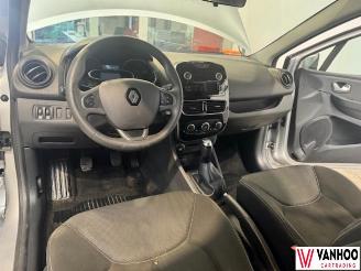 Renault Clio  picture 15