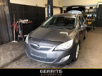 Coche siniestrado Opel Astra Astra J Sports Tourer (PD8/PE8/PF8), Combi, 2010 / 2015 1.3 CDTI 16V ecoFlex 2011/6