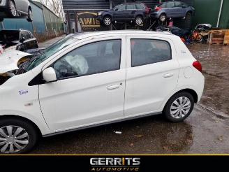 krockskadad bil auto Mitsubishi Space-star Space Star (A0), Hatchback, 2012 1.0 12V 2018/8