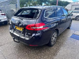 Peugeot 308 1.2 ALLURE picture 4