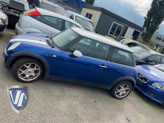 Vrakbiler auto Mini Cooper Mini One/Cooper (R50), Hatchback, 2001 / 2007 1.6 16V Cooper 2001/9